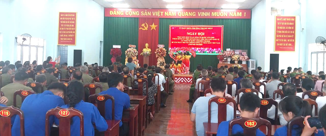 PHƯỜNG THÀNH NHẤT TỔ CHỨC KỶ NIỆM 20 NĂM NGÀY HỘI TOÀN DÂN BẢO VỆ ANTQ VÀ 80 NĂM NGÀY TRUYỀN THỐNG CÔNG AN NHÂN DÂN
